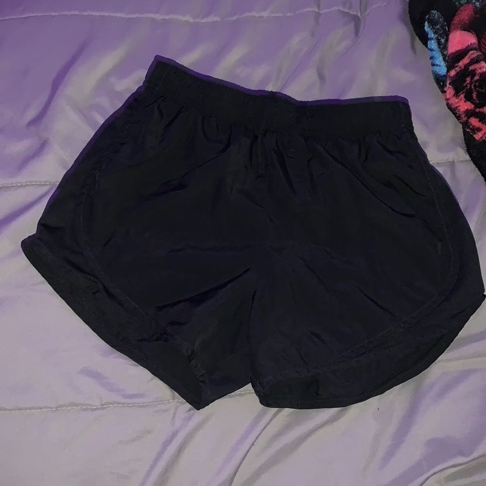 black nike athletic shorts